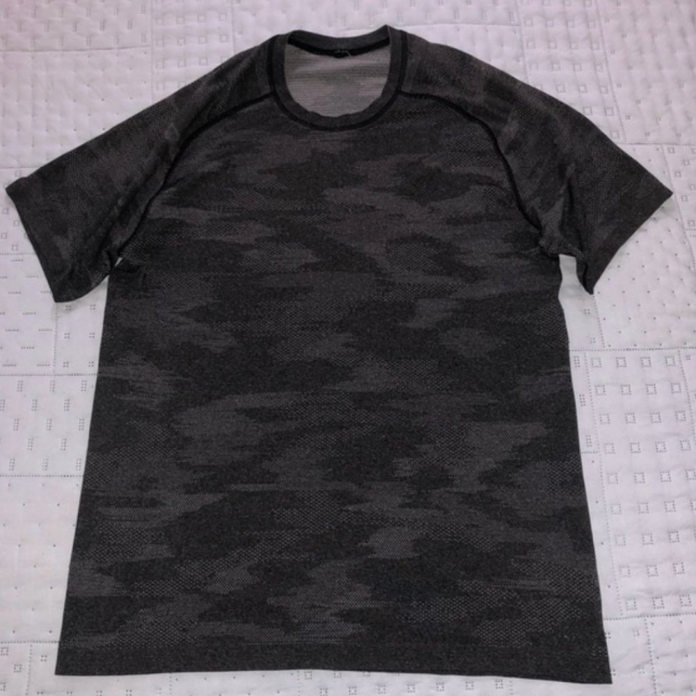Lululemon Mens T-Shirt Size L